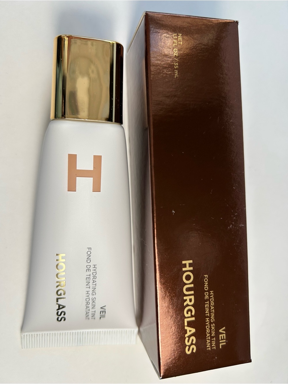 NWT🌷#8-Hourglass Veil Hydrating Skin Tint